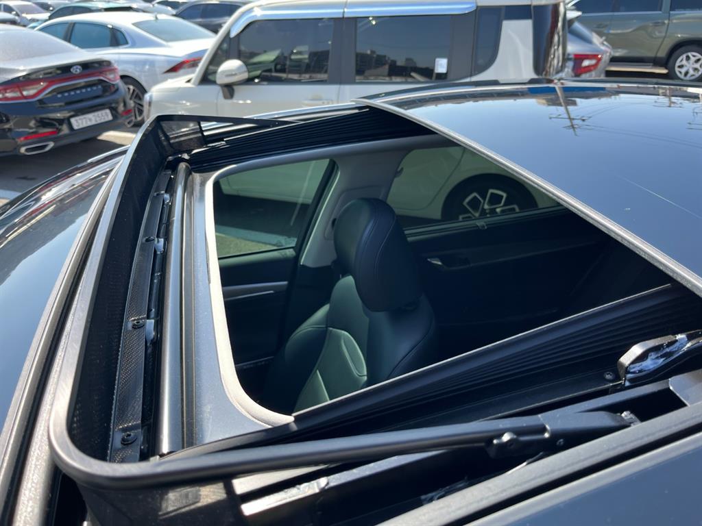 HYUNDAI Grandeur - Vista 12