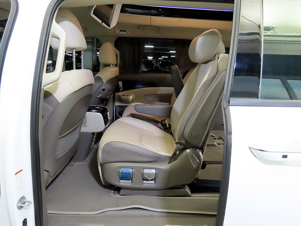 KIA Carnival - Vista 7