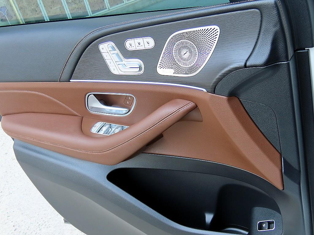 Mercedes Benz GLE Class - Vista 12