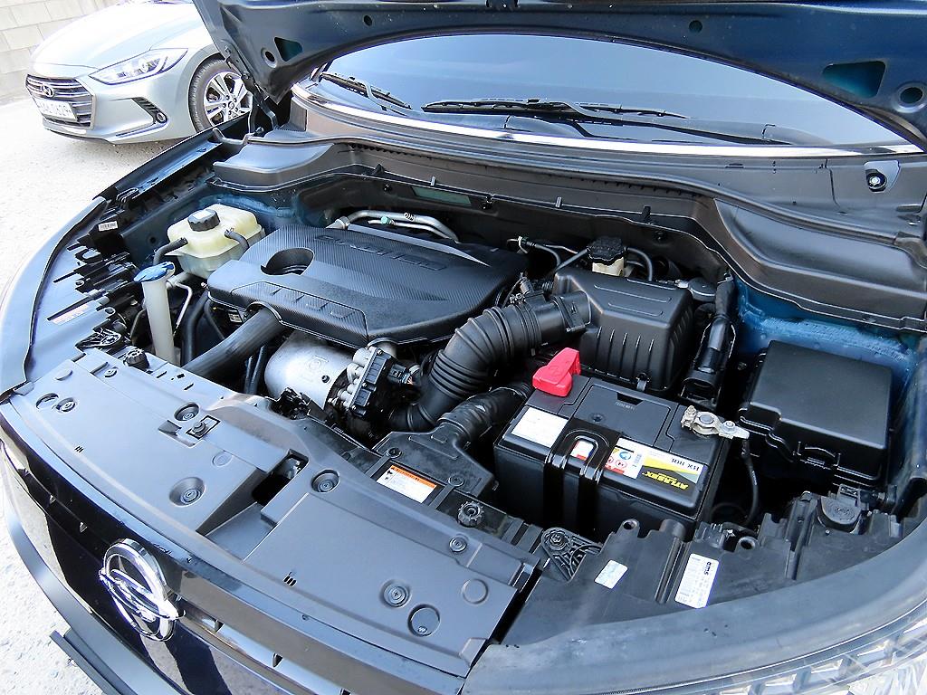 Ssangyong Tivoli 2016 Azul - Importación desde Corea - HF Imports Iquique - Foto 19