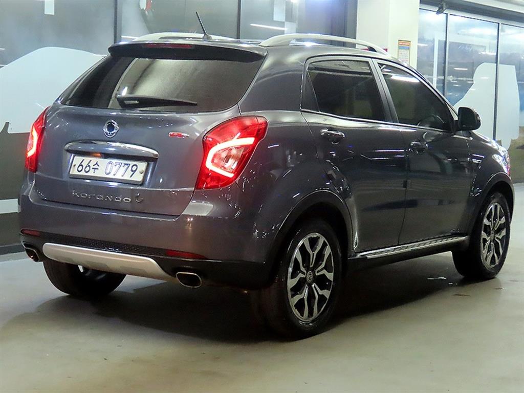 Ssangyong Korando - Vista 4