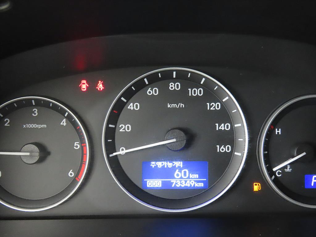 HYUNDAI Starex - Vista 11