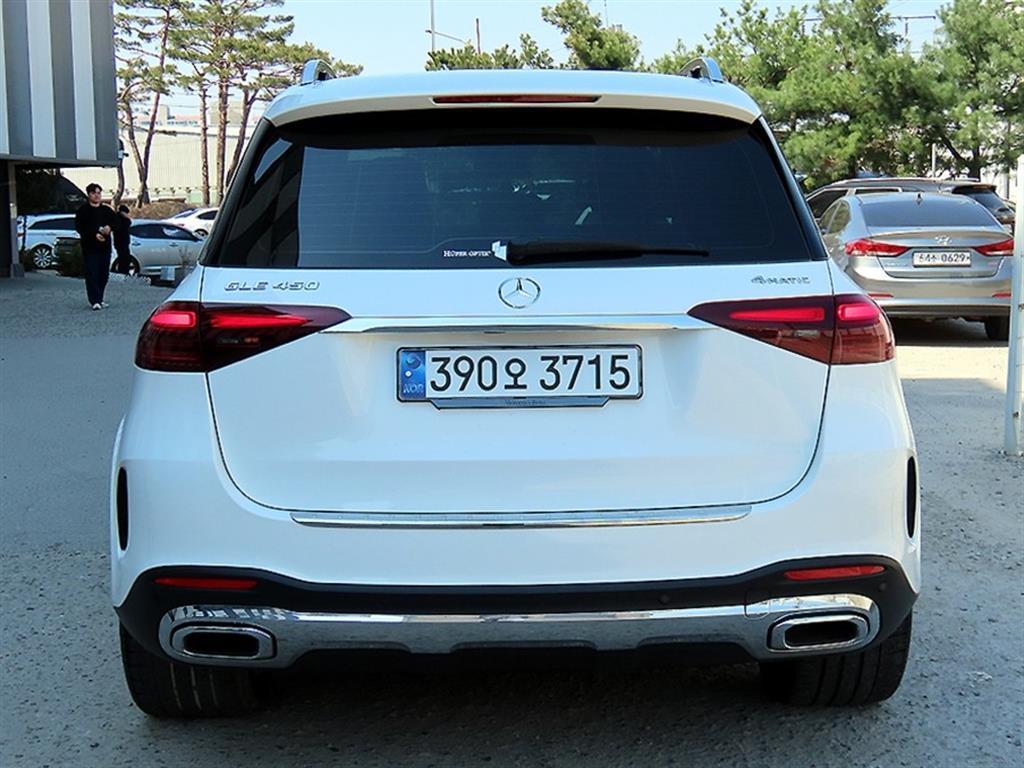 Mercedes Benz GLE Class - Vista 4