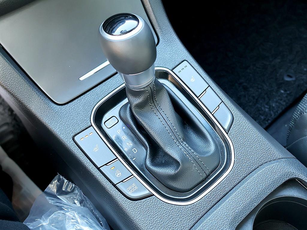 HYUNDAI i30 2018 Gris - Importación desde Corea - HF Imports Iquique - Foto 7