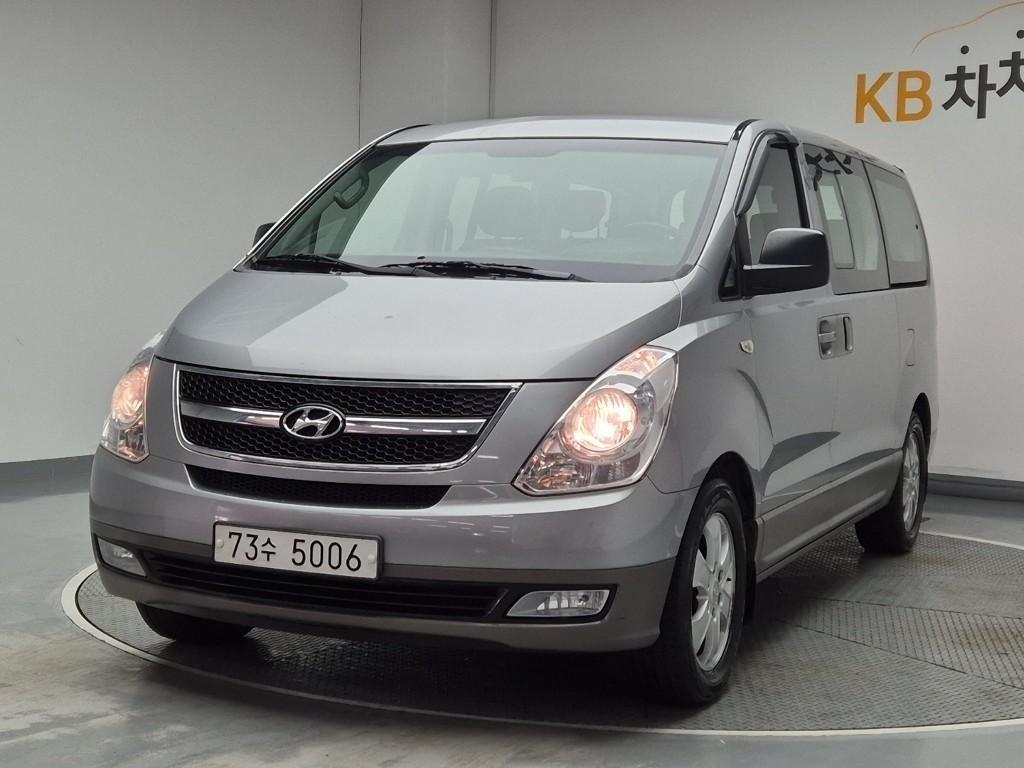 HYUNDAI Starex 2015 Plateado - Importación desde Corea - HF Imports Iquique - Foto 1