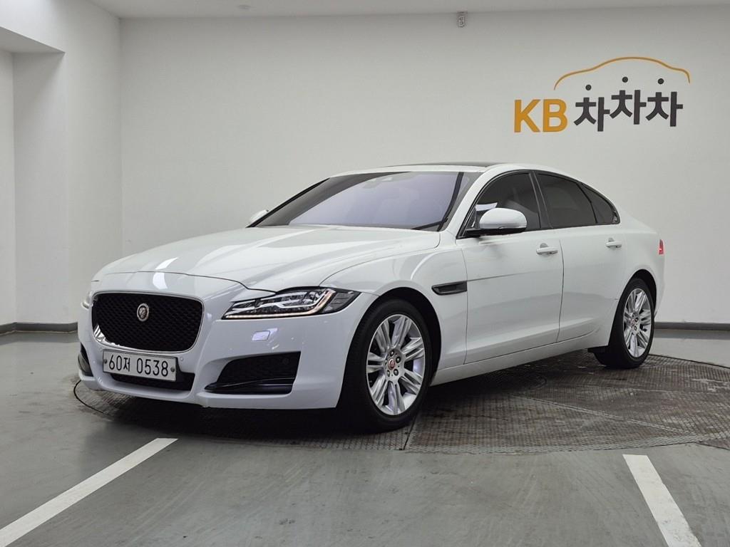 Jaguar XF 2017 Blanco - Importación desde Corea - HF Imports Iquique - Foto 1