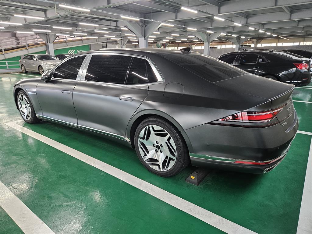 Genesis G90 - Vista 5