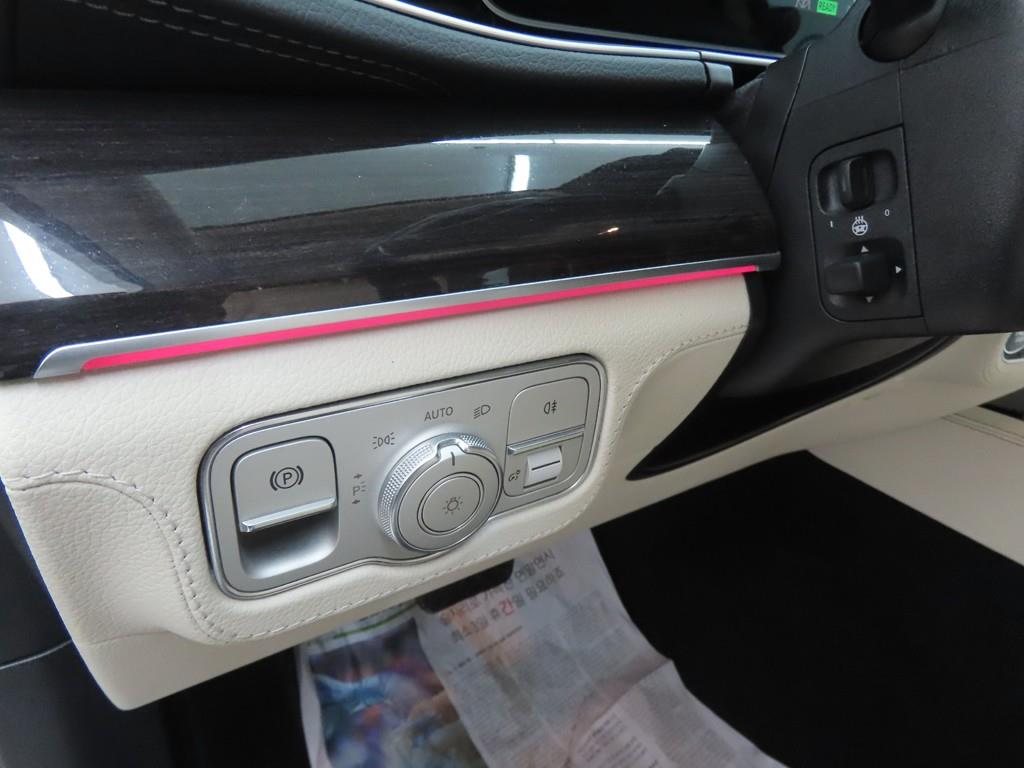 Mercedes Benz GLE Class - Vista 11