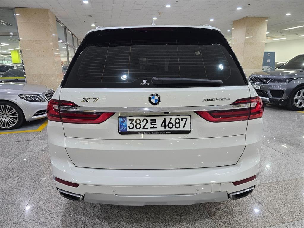 BMW X7 - Vista 4