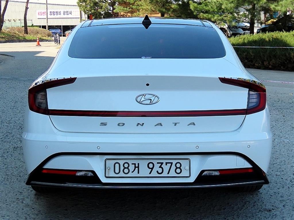 HYUNDAI Sonata - Vista 4