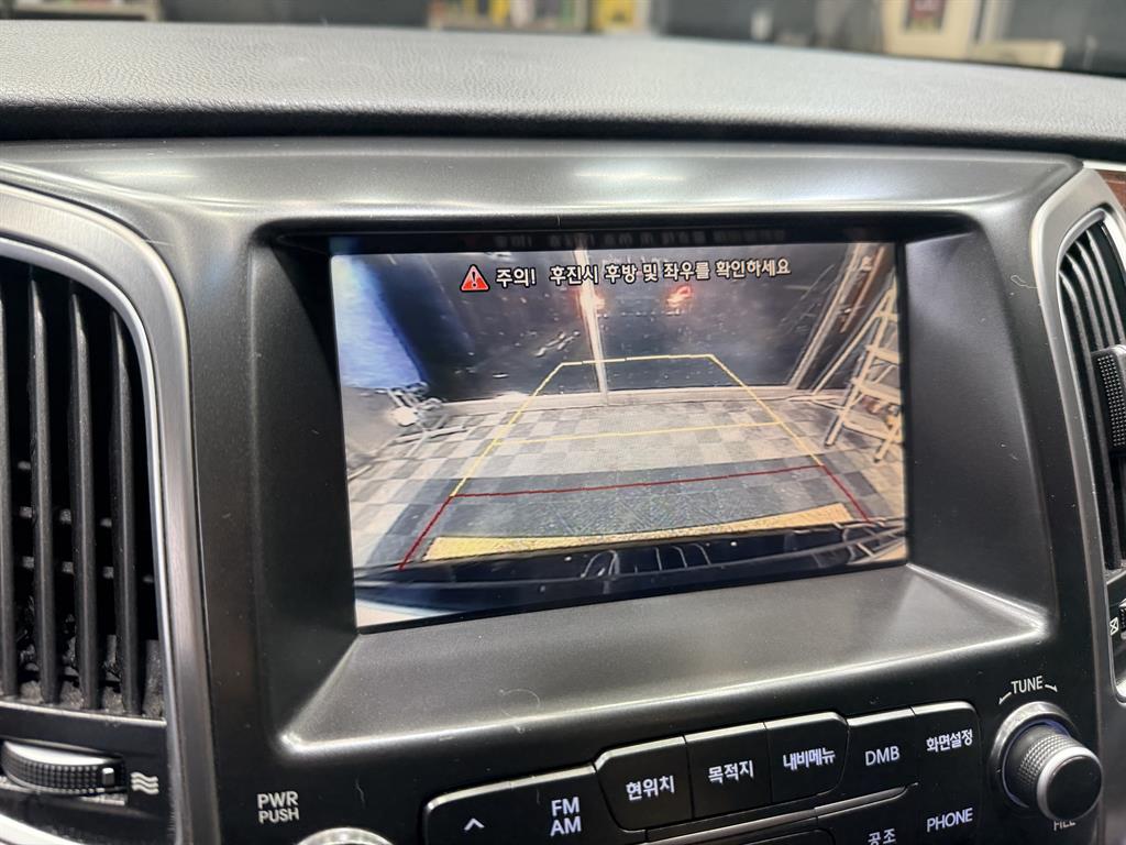 HYUNDAI Equus - Vista 8