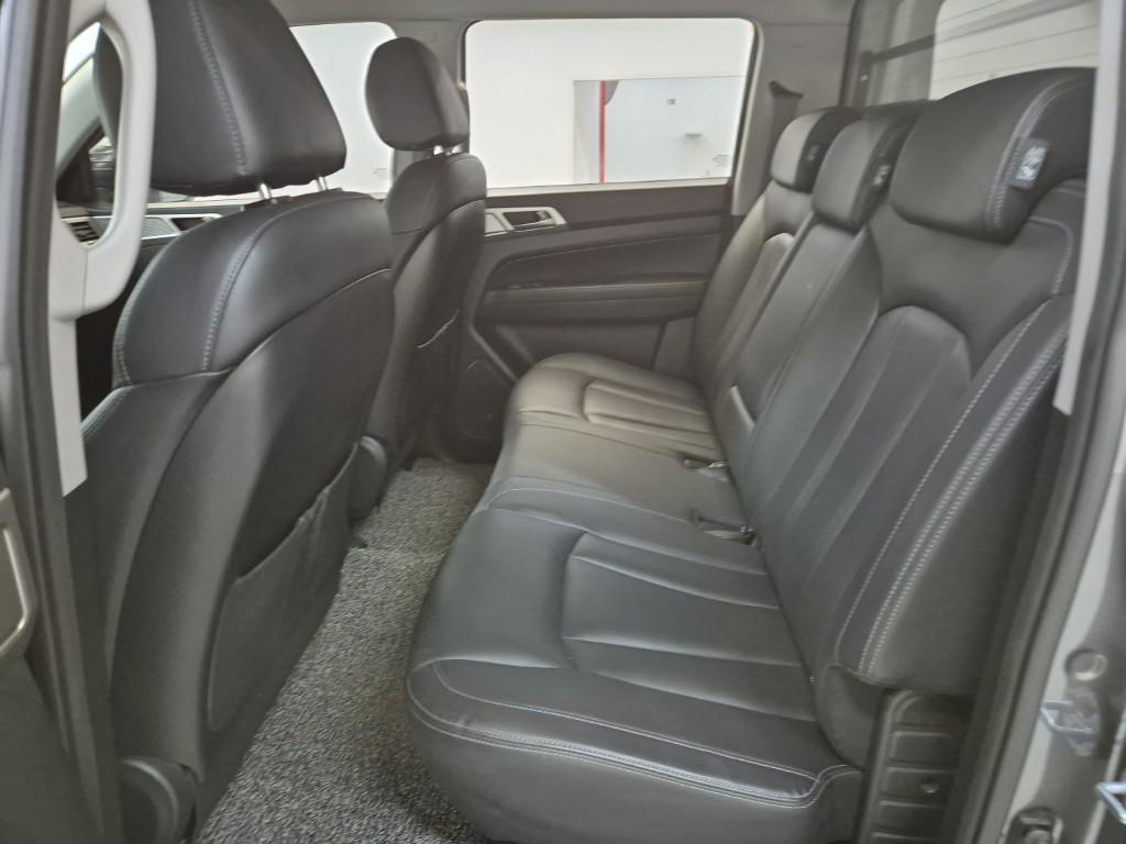 Ssangyong Rexton - Vista 12