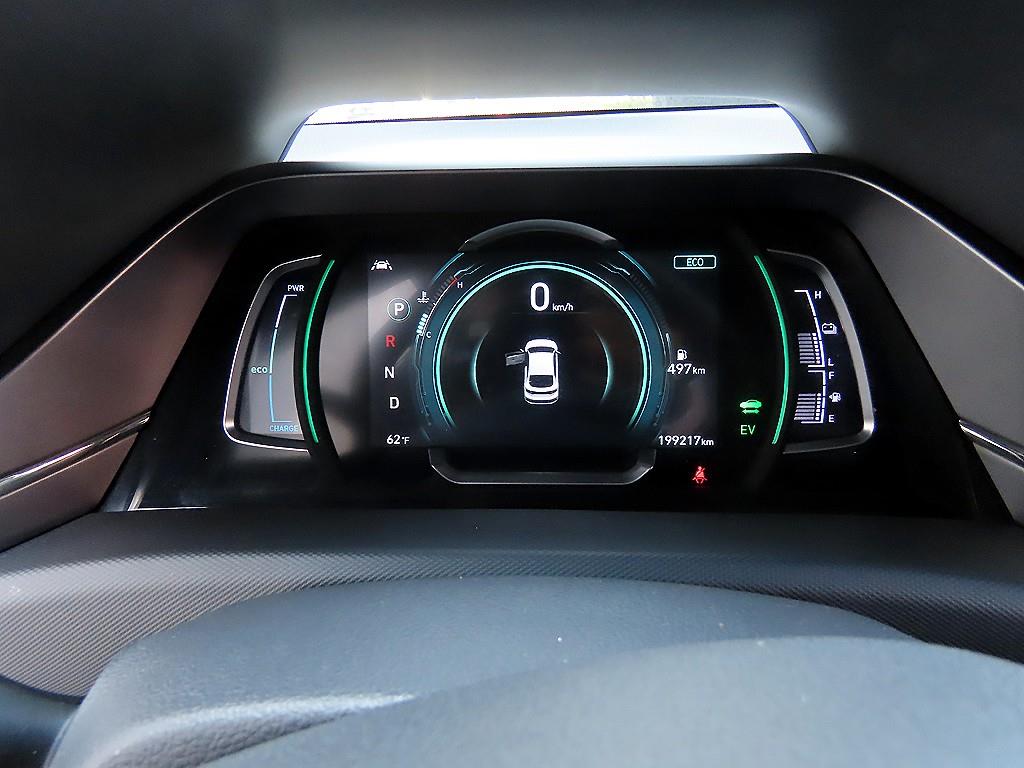 HYUNDAI Ioniq - Vista 9