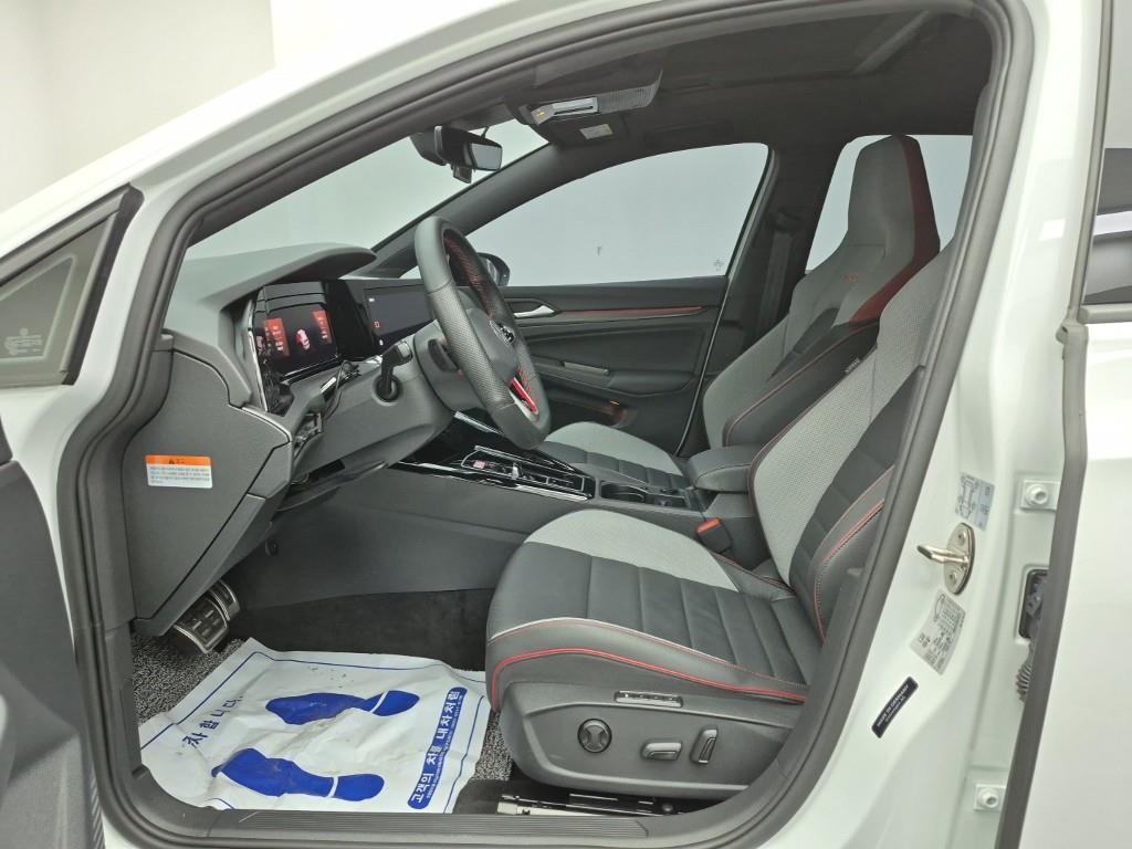 Volkswagen Golf - Vista 11