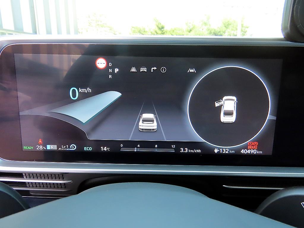 HYUNDAI Ioniq 6 - Vista 9