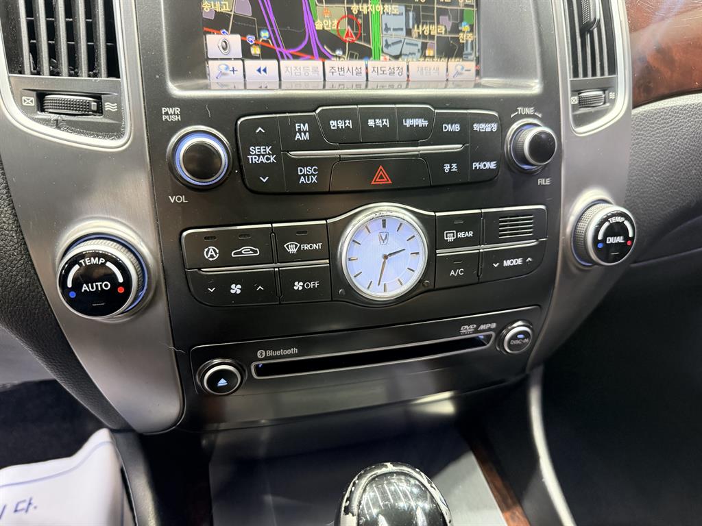 HYUNDAI Equus - Vista 6