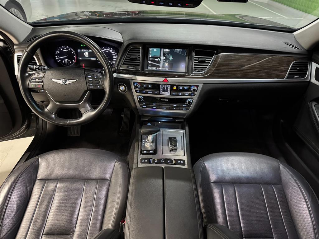 Genesis G80 - Vista 8