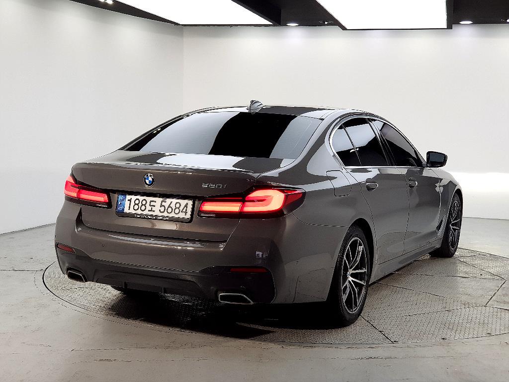 BMW 5 Series - Vista 4