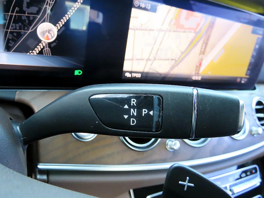 Mercedes Benz E class - Vista 11