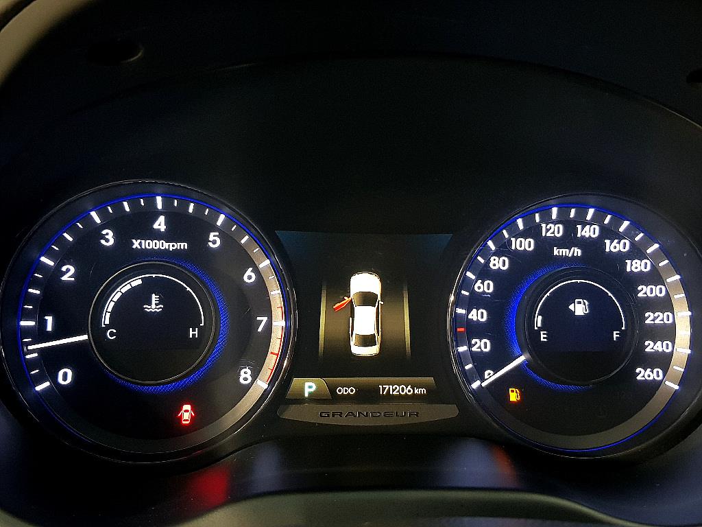 HYUNDAI Grandeur - Vista 7