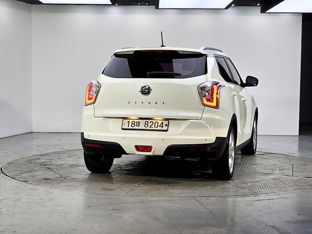 Ssangyong Tivoli - Vista 3
