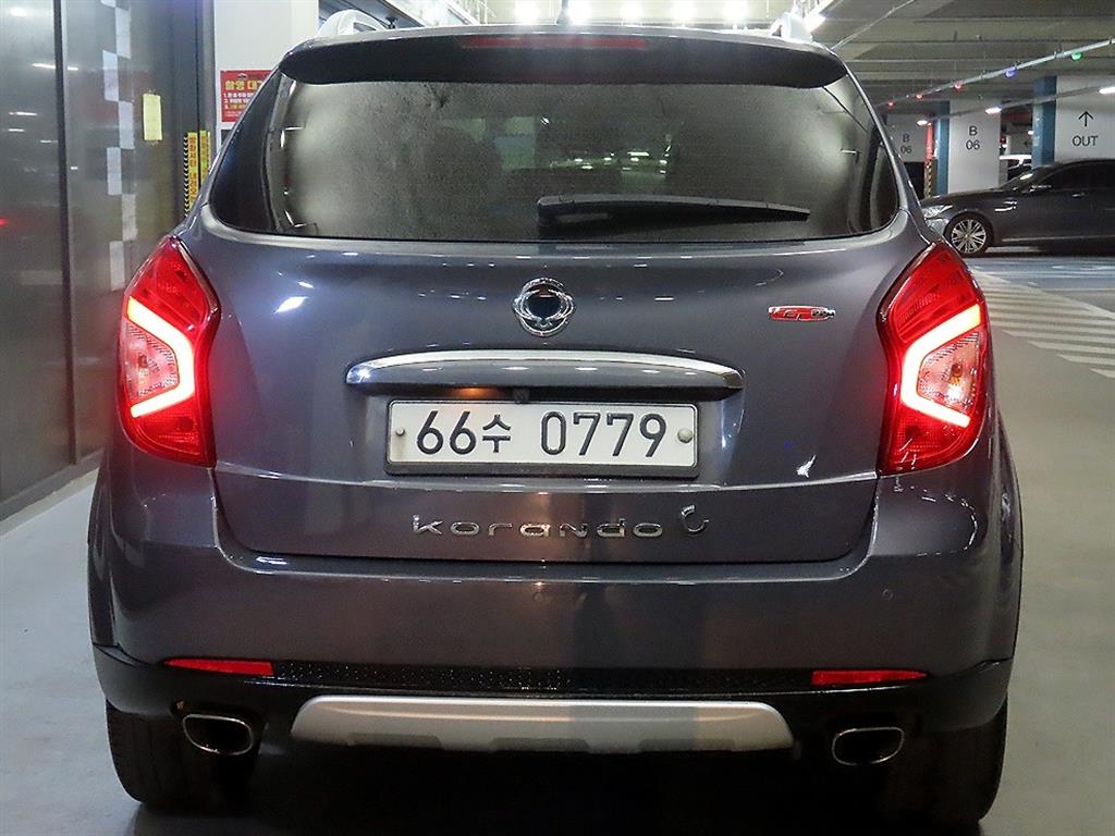 Ssangyong Korando - Vista 5