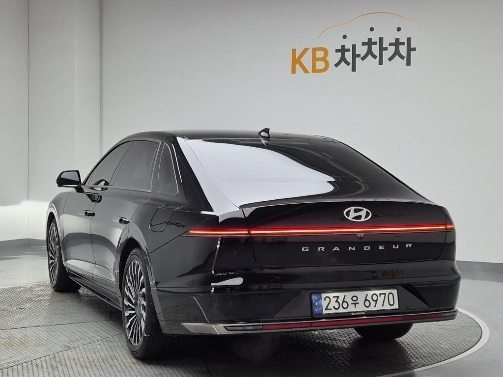 HYUNDAI Grandeur - Vista 2