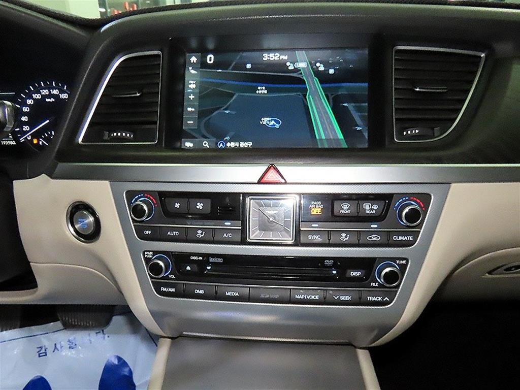 Genesis G80 - Vista 11