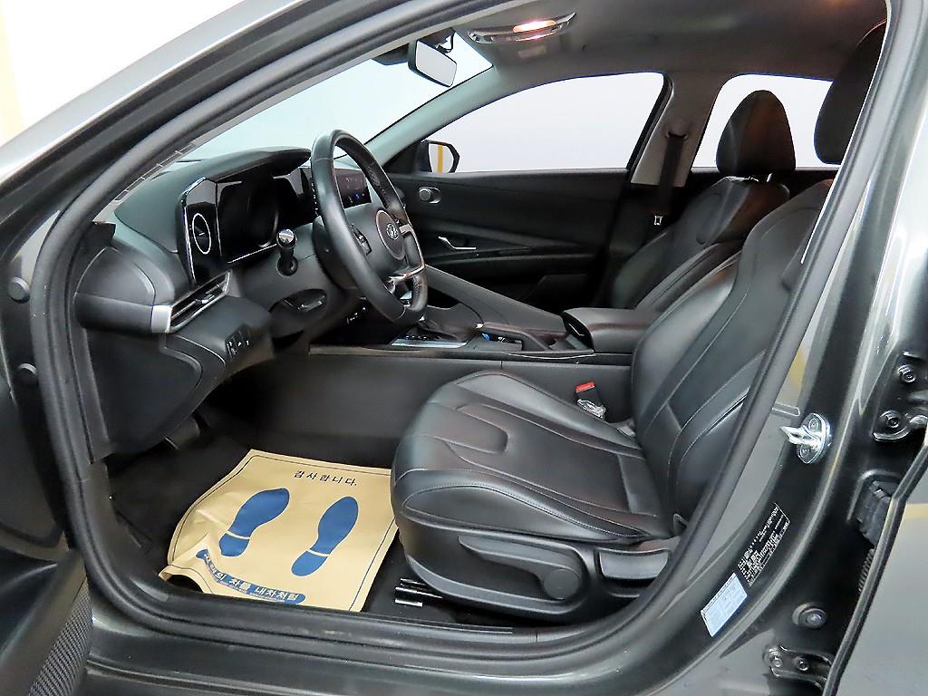 HYUNDAI Avante - Vista 5