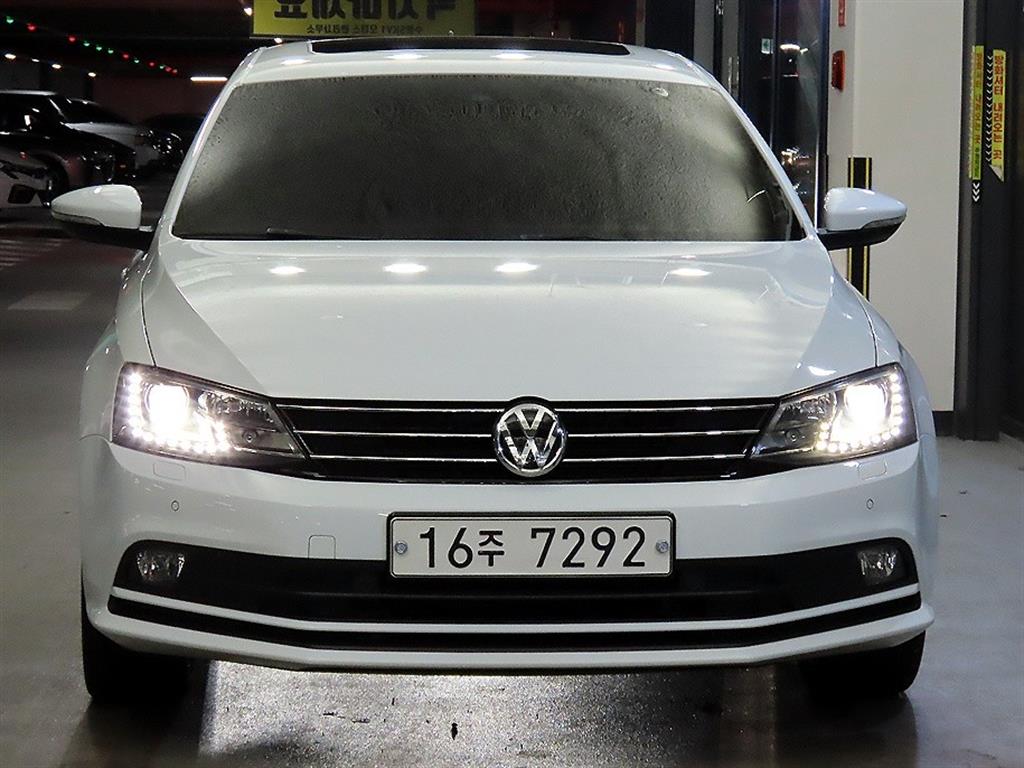 Volkswagen Jetta - Vista 2