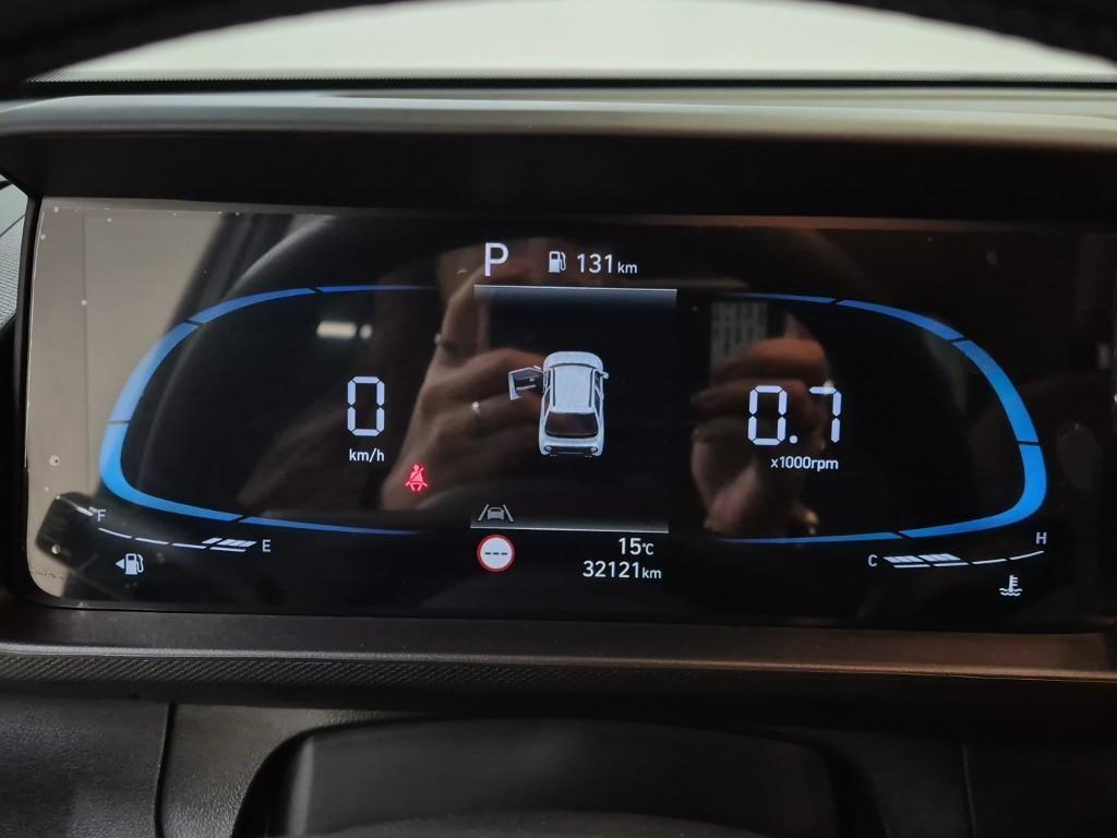 HYUNDAI Casper - Vista 6