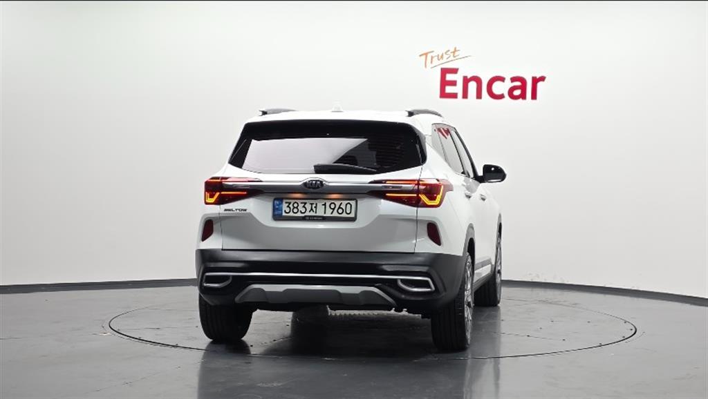 KIA Seltos - Vista 4