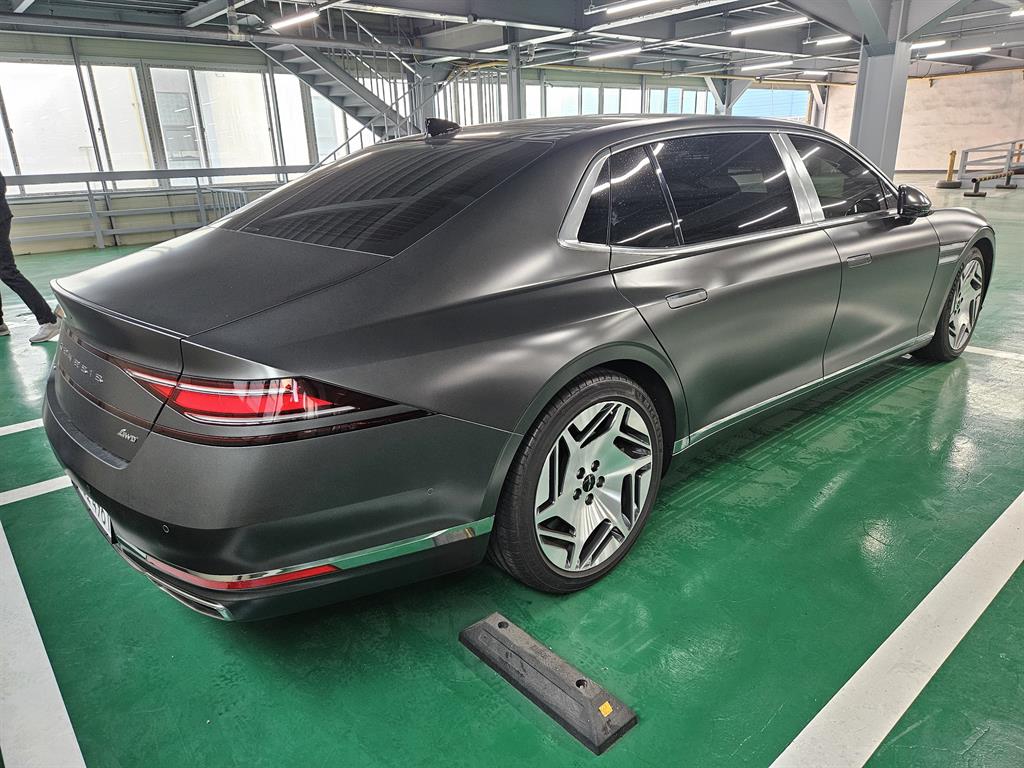 Genesis G90 - Vista 3