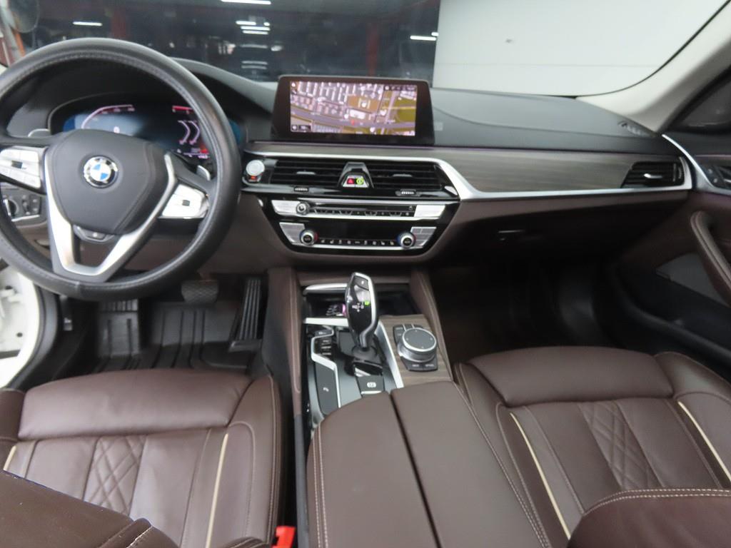 BMW 5 Series - Vista 7