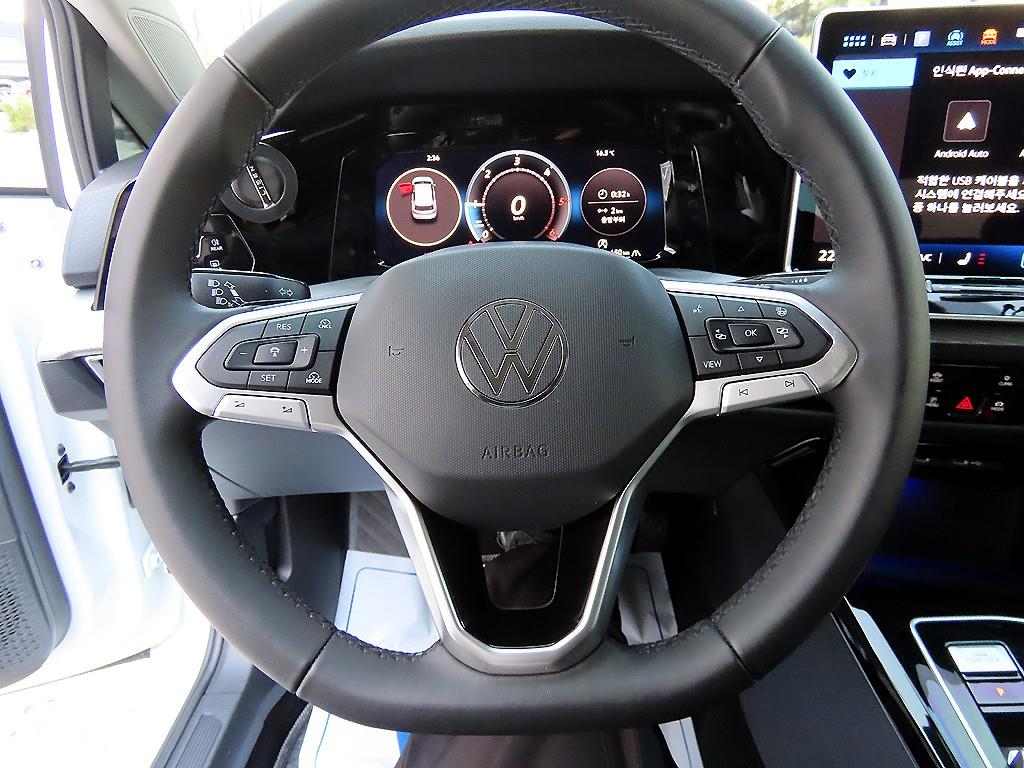 Volkswagen Golf - Vista 8