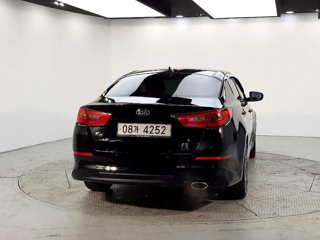 KIA K5 - Vista 3