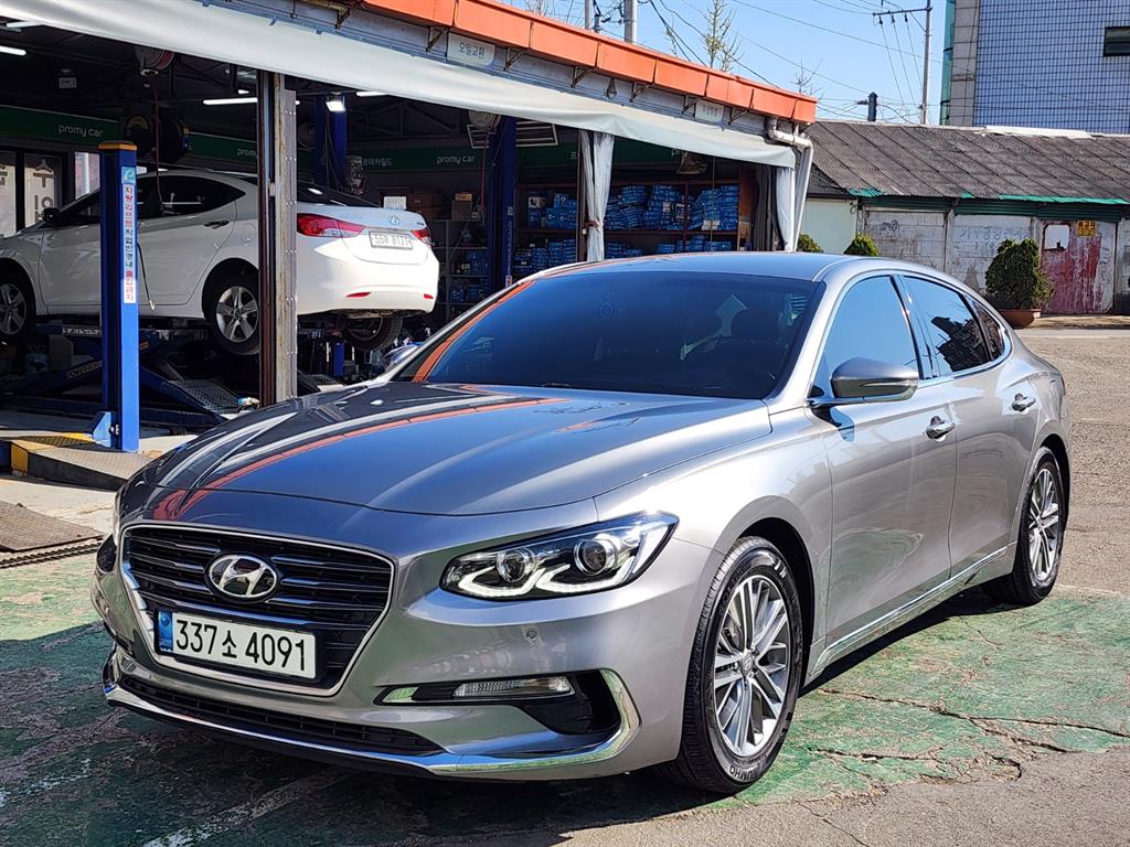 HYUNDAI Grandeur - Vista 2