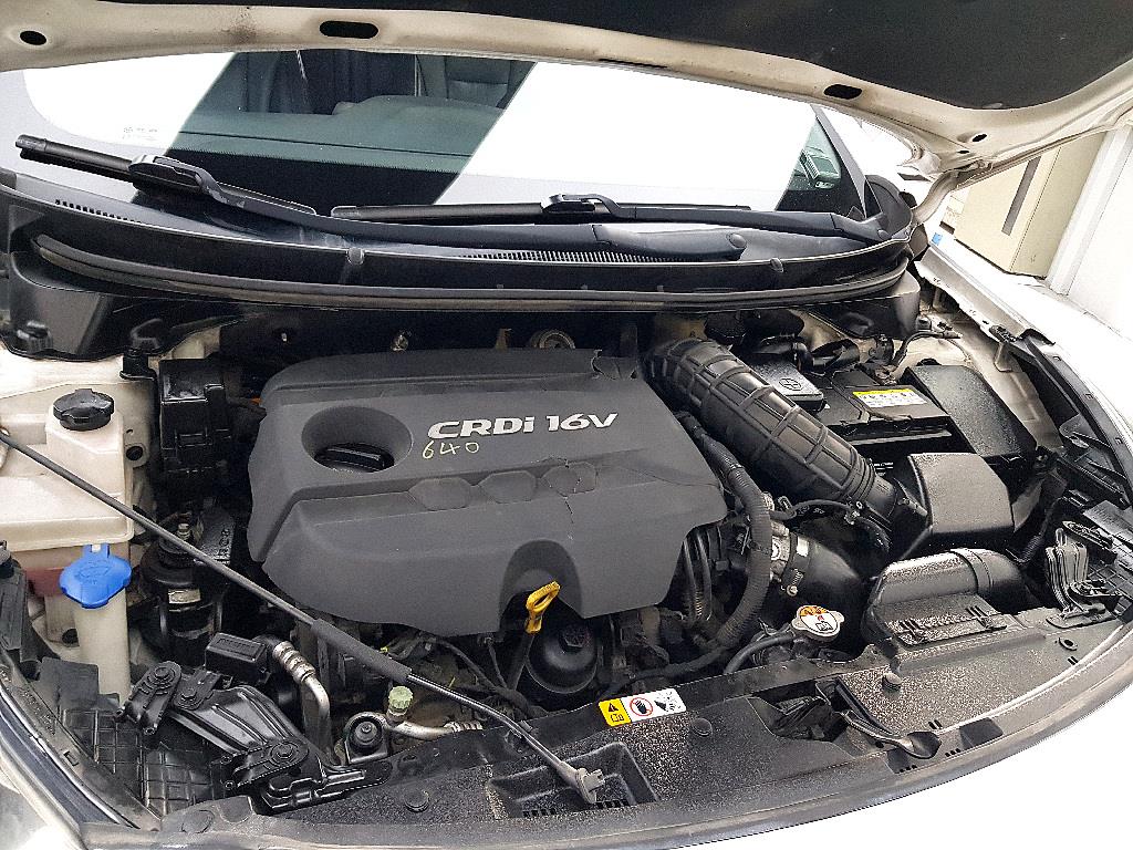 HYUNDAI i30 - Vista 6