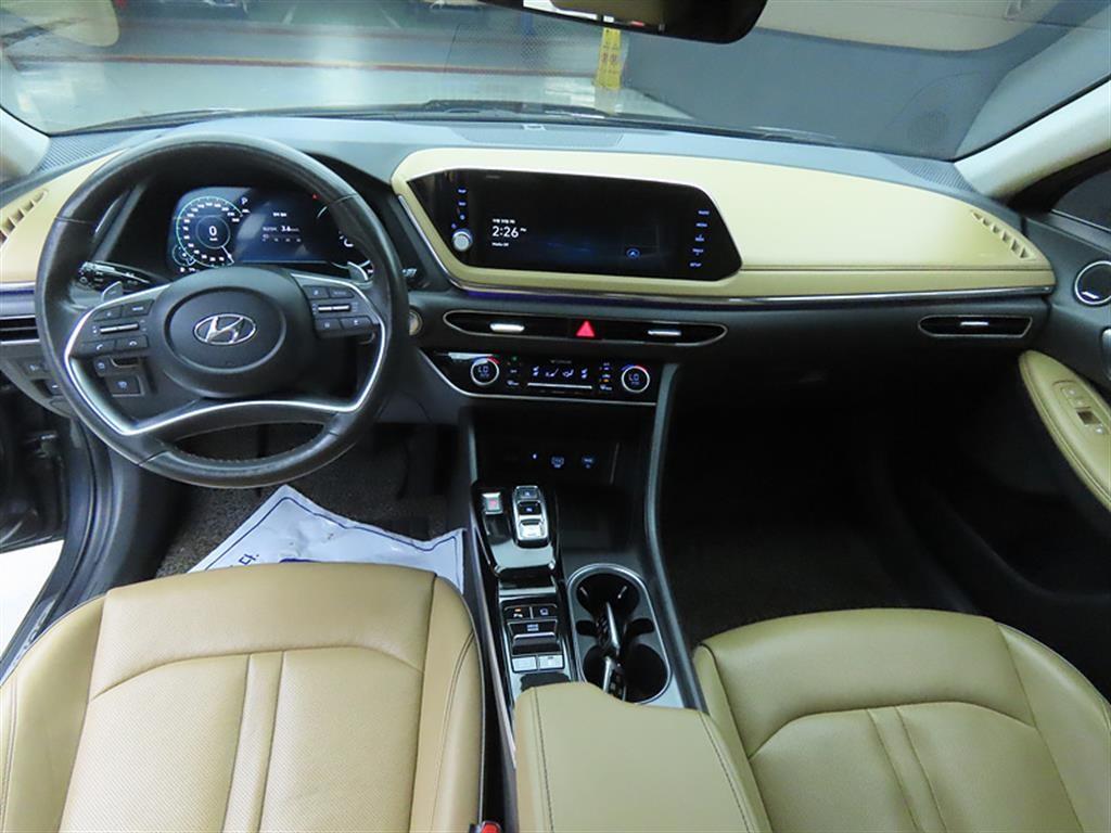 HYUNDAI Sonata - Vista 7