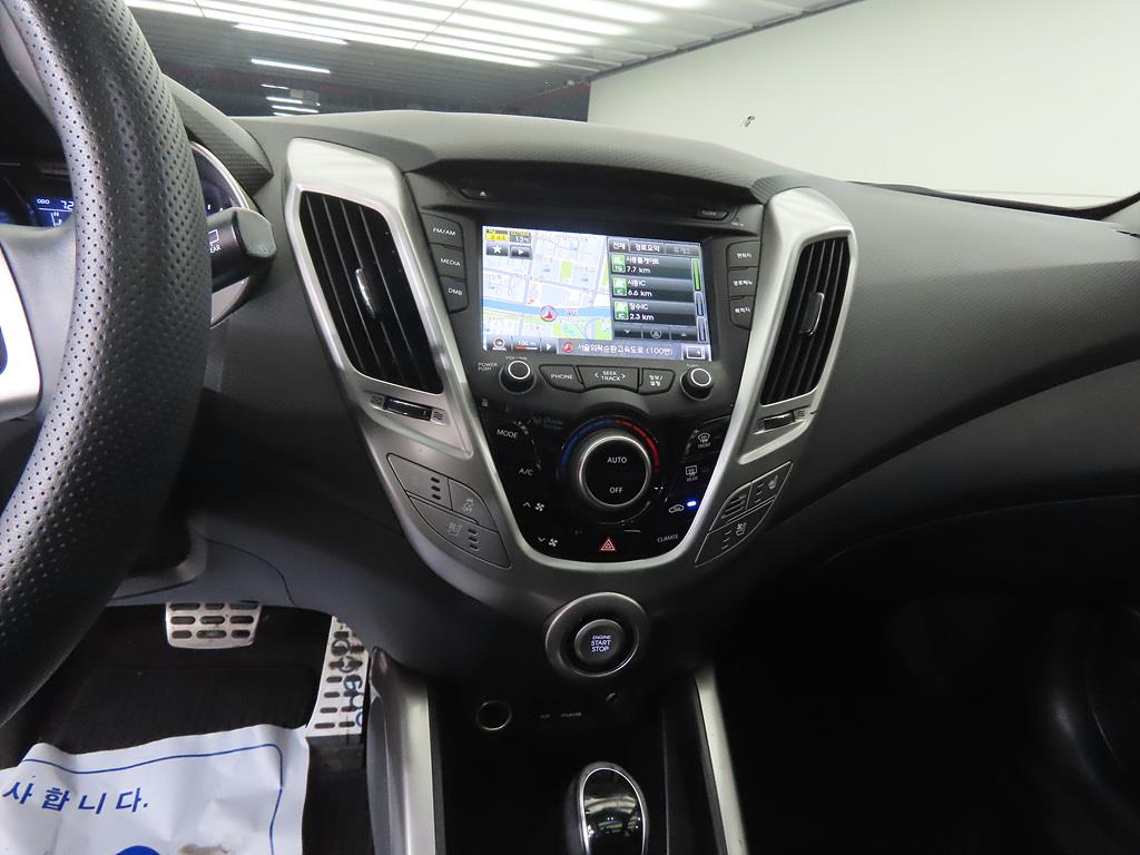 HYUNDAI Veloster - Vista 10