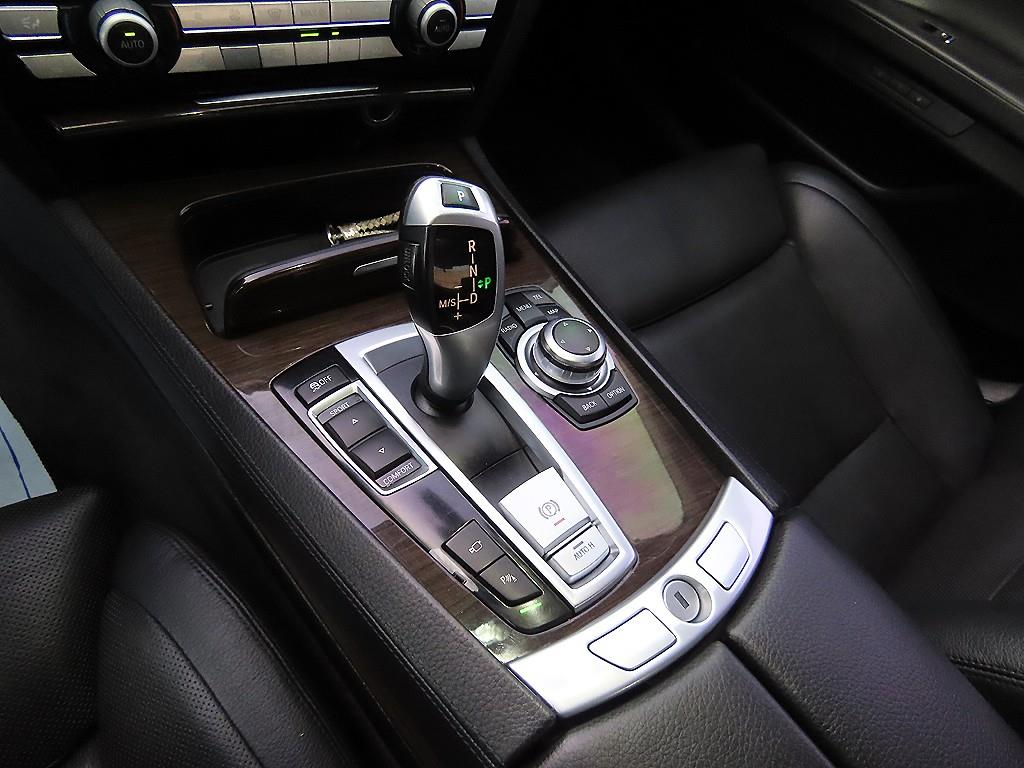 BMW 7 Series - Vista 11