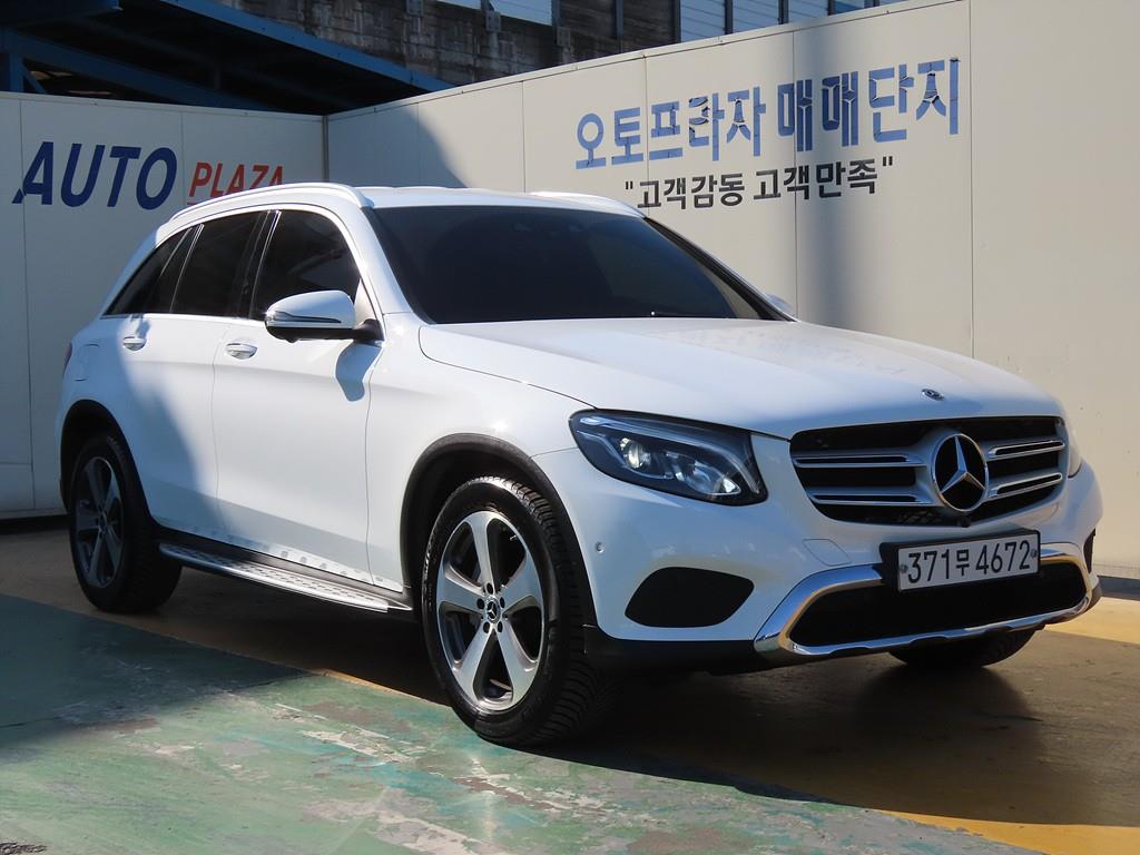 Mercedes Benz GLC Class 2019 Blanco - Importación desde Corea - HF Imports Iquique - Foto 1