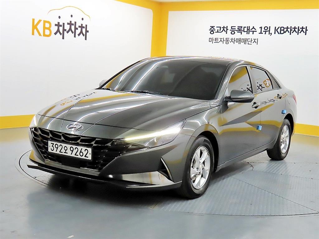 HYUNDAI Avante - Vista 2