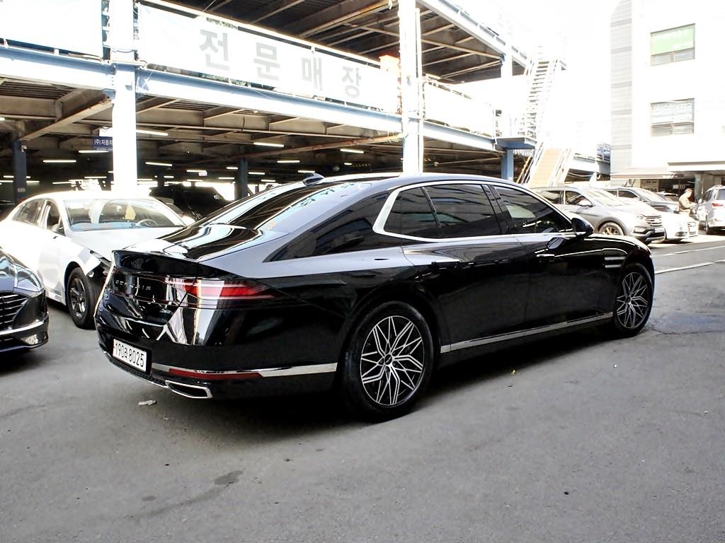 Genesis G90 - Vista 7