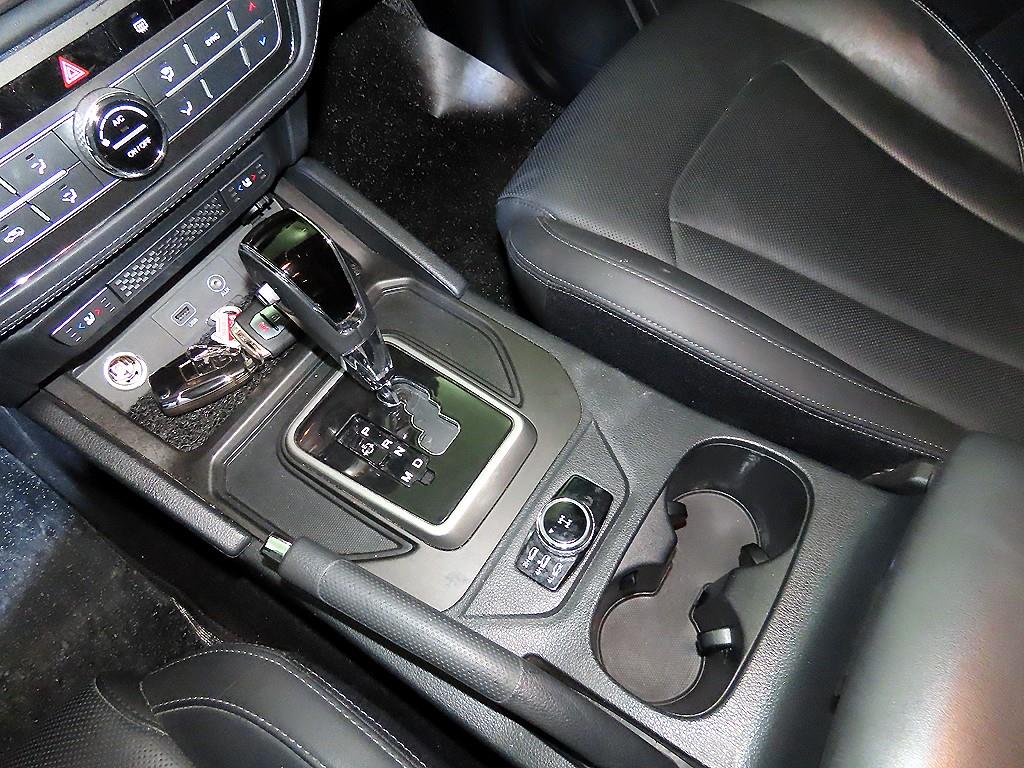 Ssangyong Rexton - Vista 12