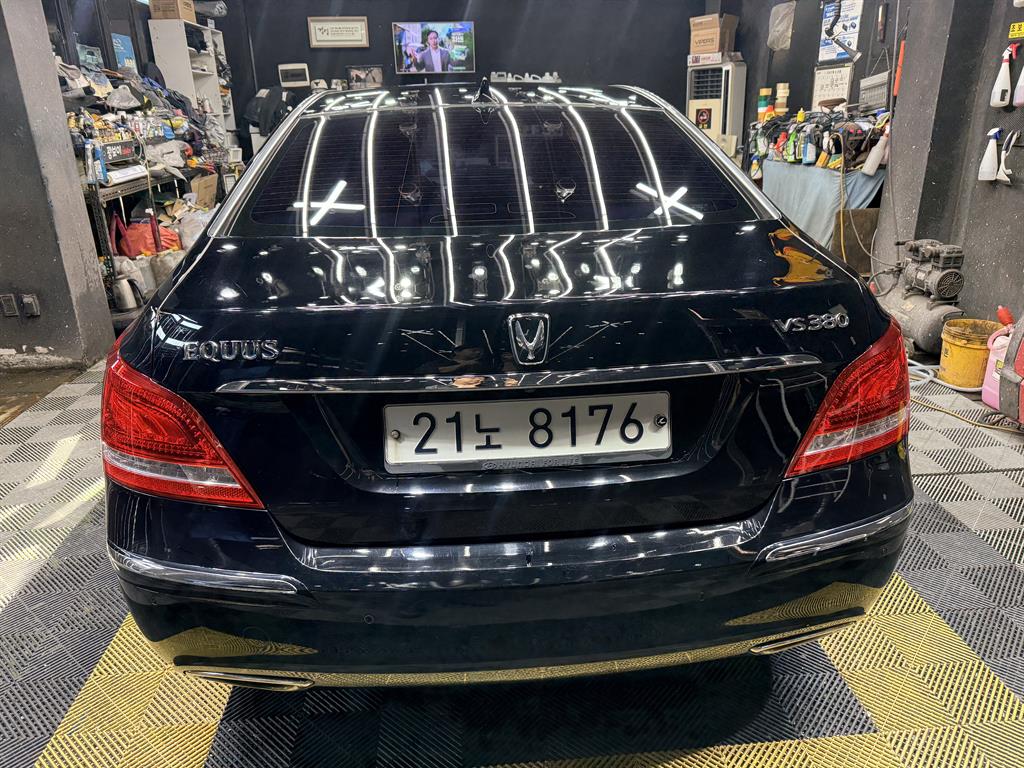 HYUNDAI Equus - Vista 2