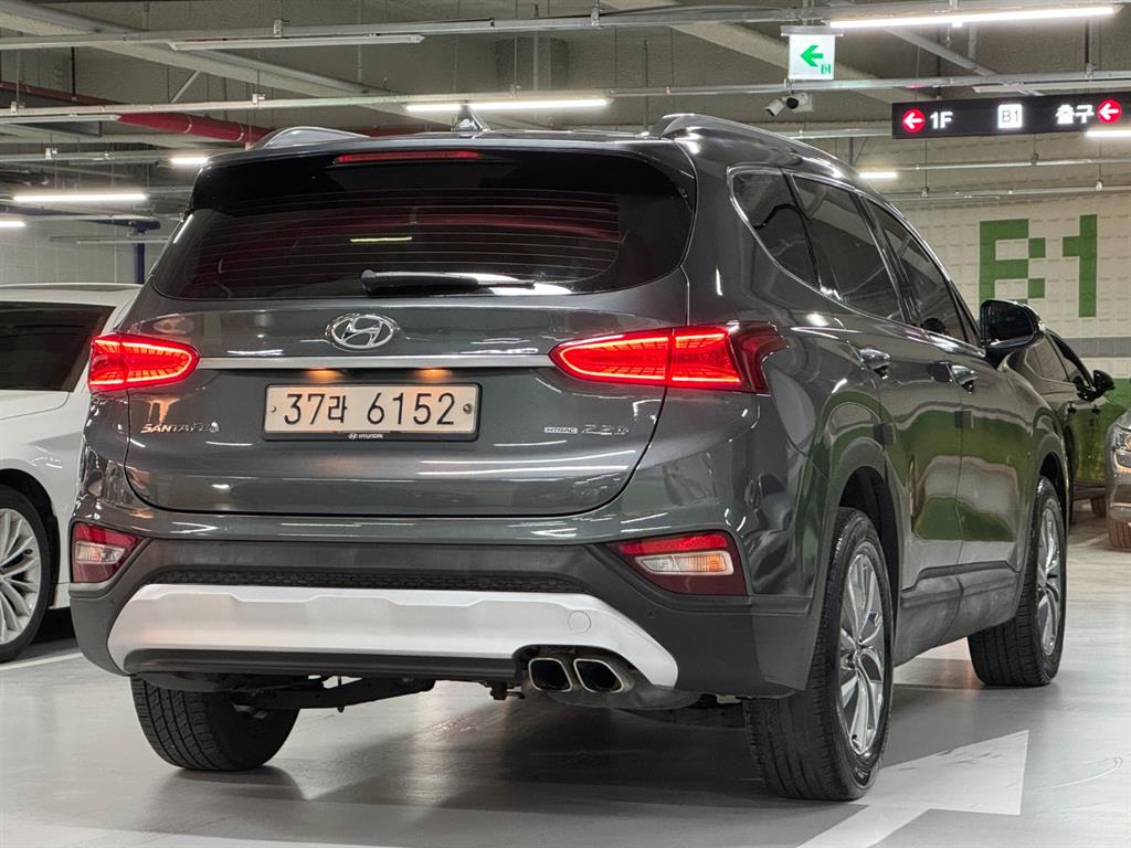 HYUNDAI Santa Fe - Vista 3