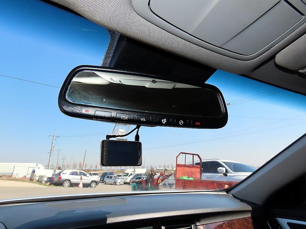 HYUNDAI Genesis - Vista 12