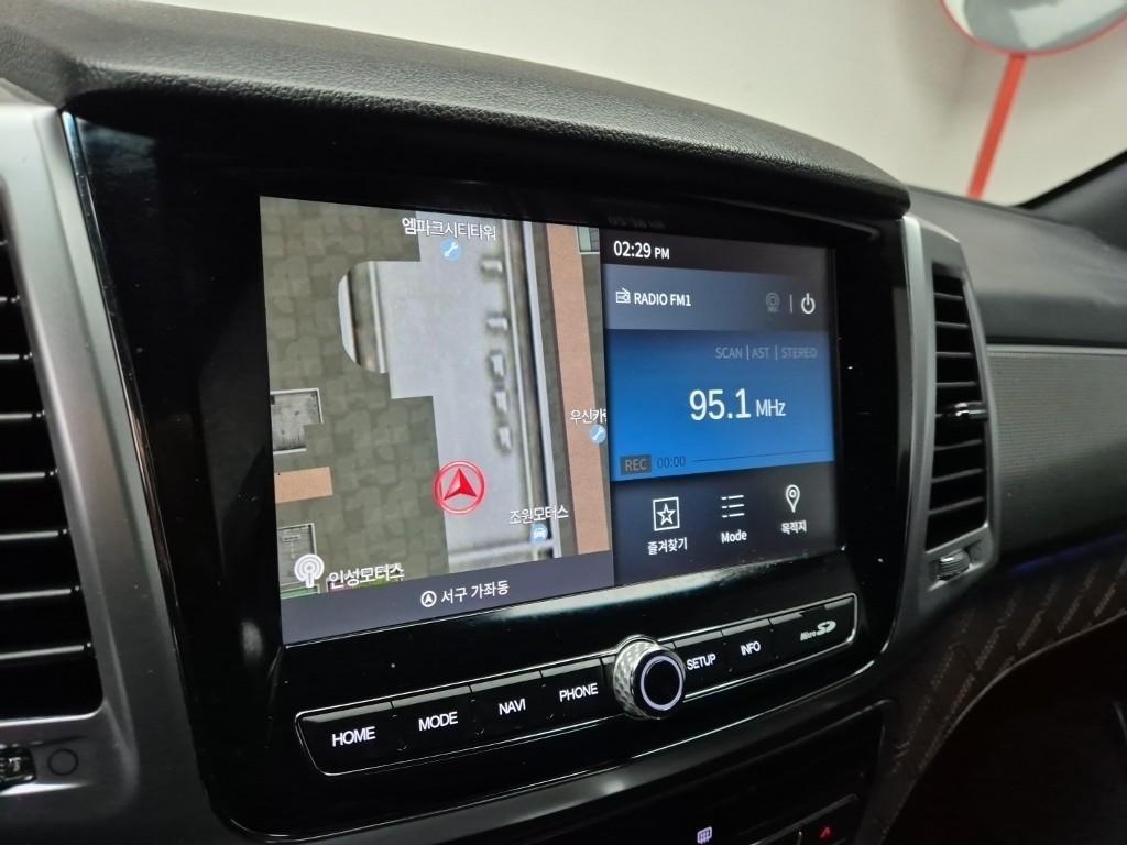 Ssangyong Rexton 2021 Negro - Importación desde Corea - HF Imports Iquique - Foto 13