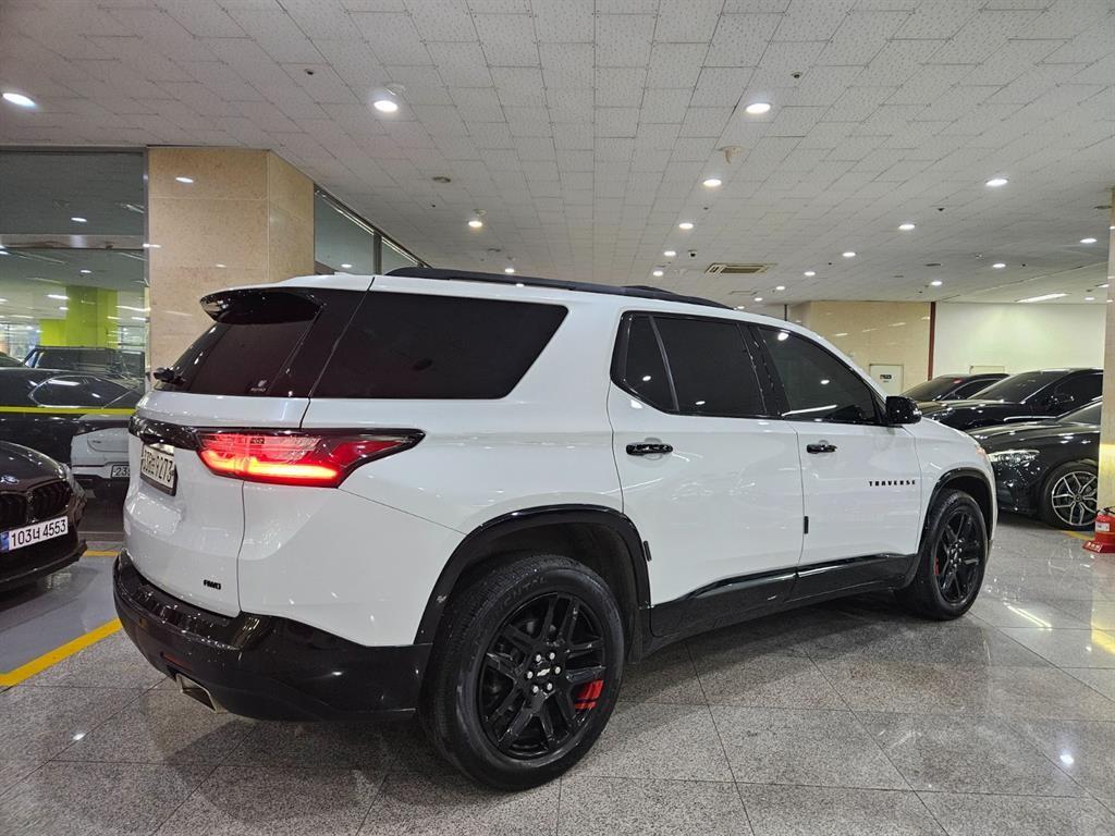 Chevrolet Travers - Vista 3